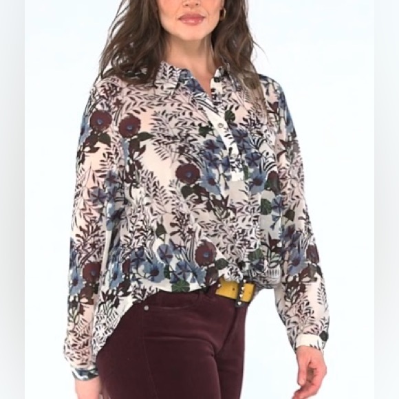 CAbi Tops - Cabi Victoria Blouse